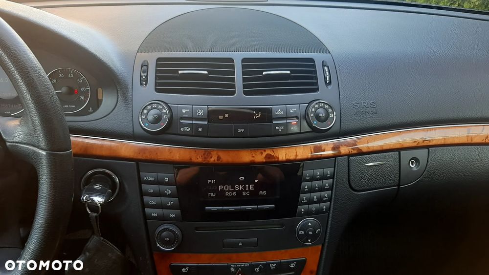 Mercedes-Benz Klasa E 200 T Kompressor Automatik Elegance - 21