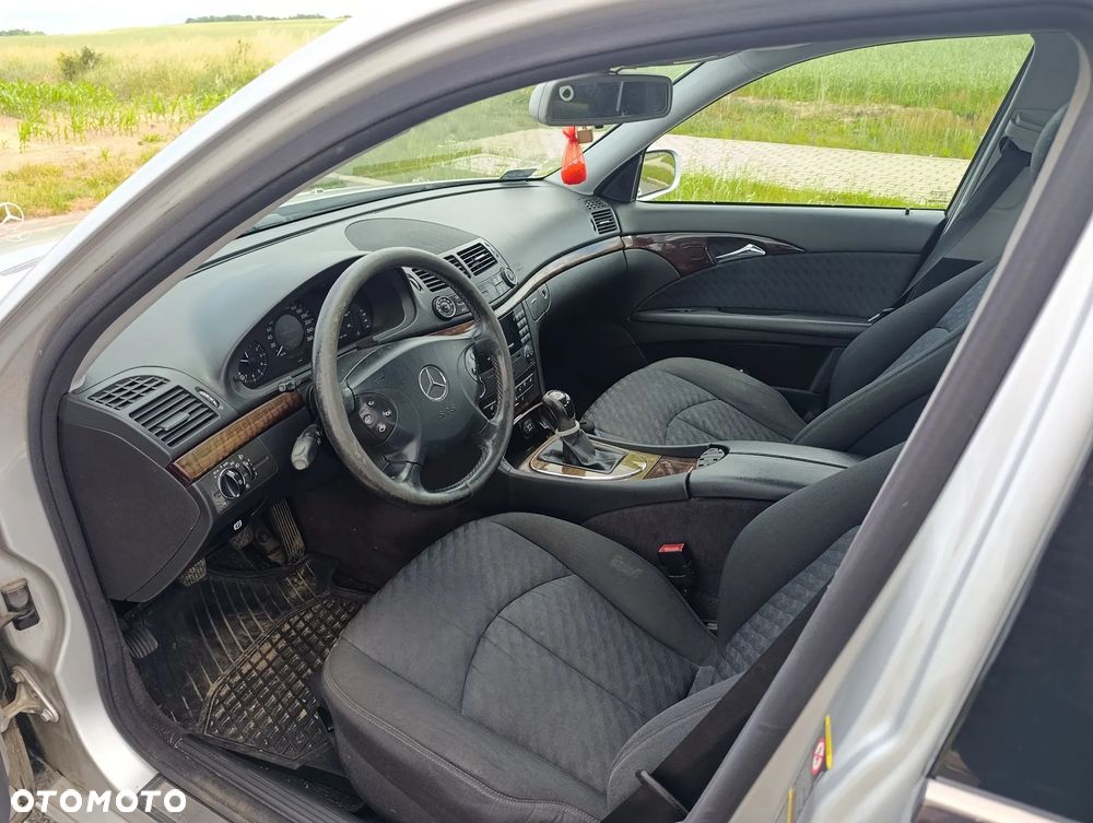 Mercedes-Benz Klasa E 200 CDI Classic - 3