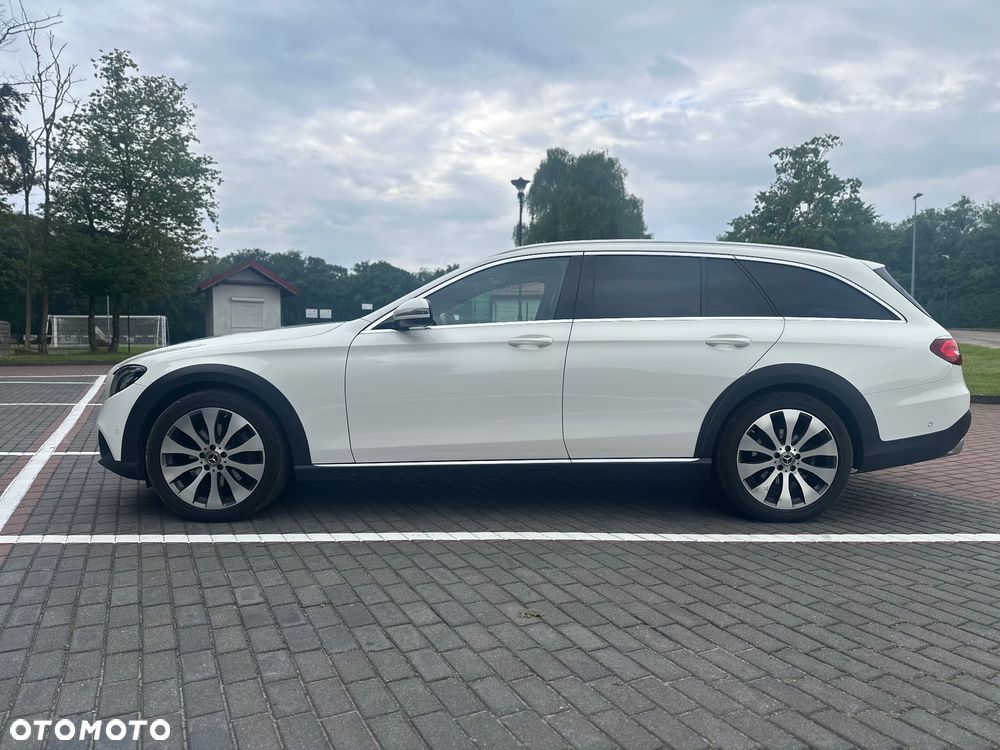 Mercedes-Benz Klasa E 220 d 4Matic T All-Terrain 9G-TRONIC Exclusive - 3