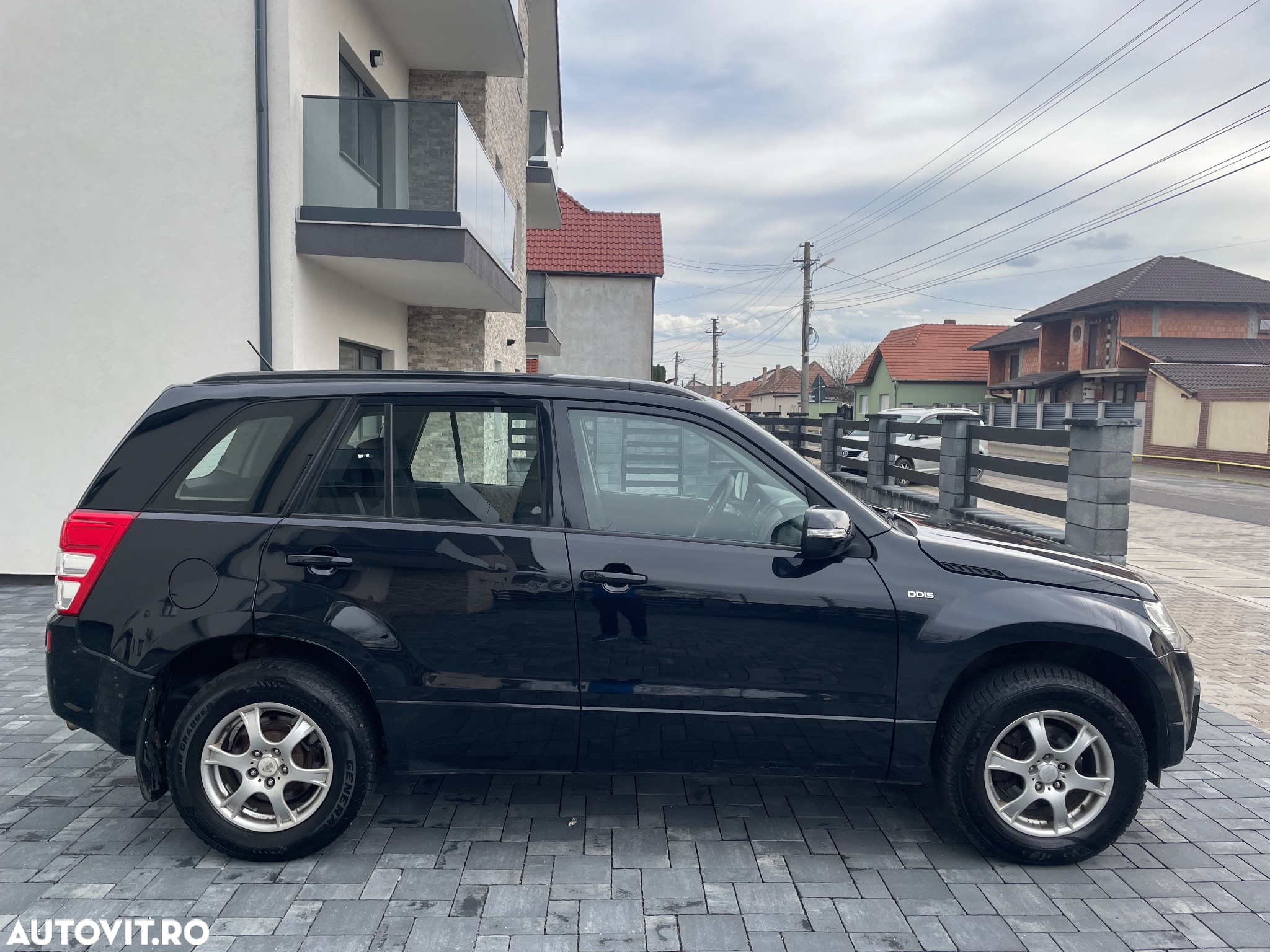Suzuki Grand Vitara 1.9 DDiS Comfort DPF - 10