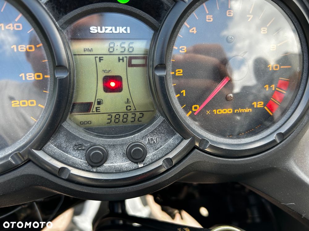 Suzuki V-STROM - 17