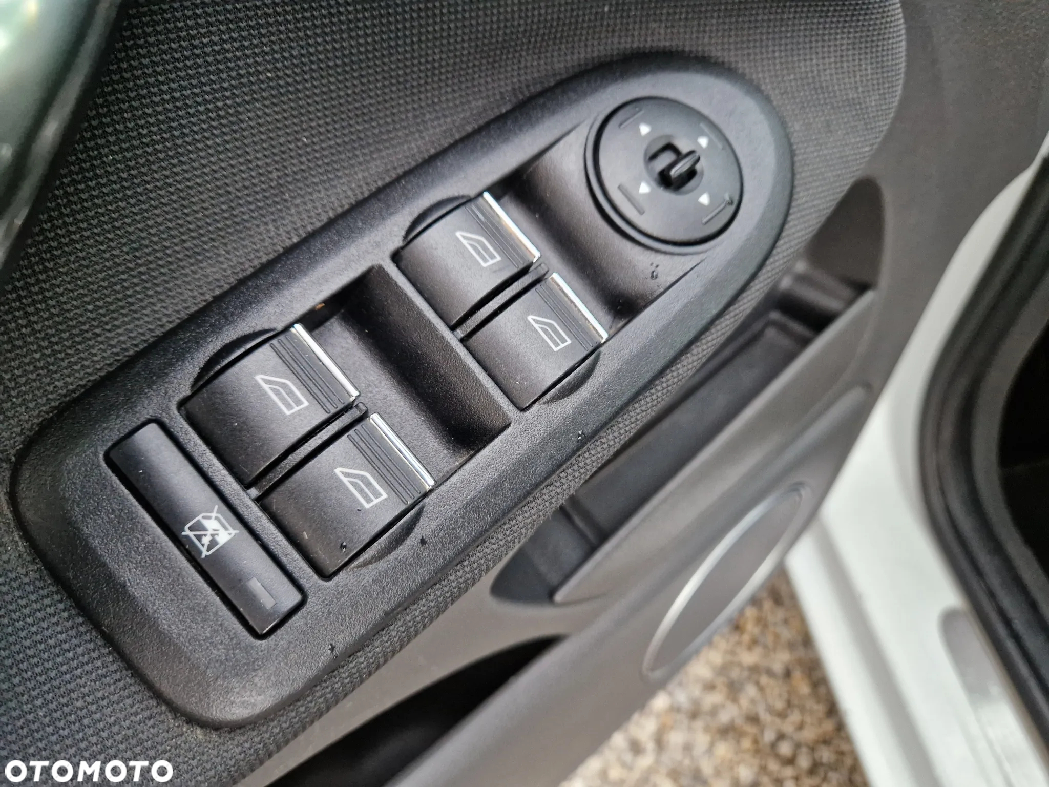 Ford C-MAX 1.8 Titanium - 15
