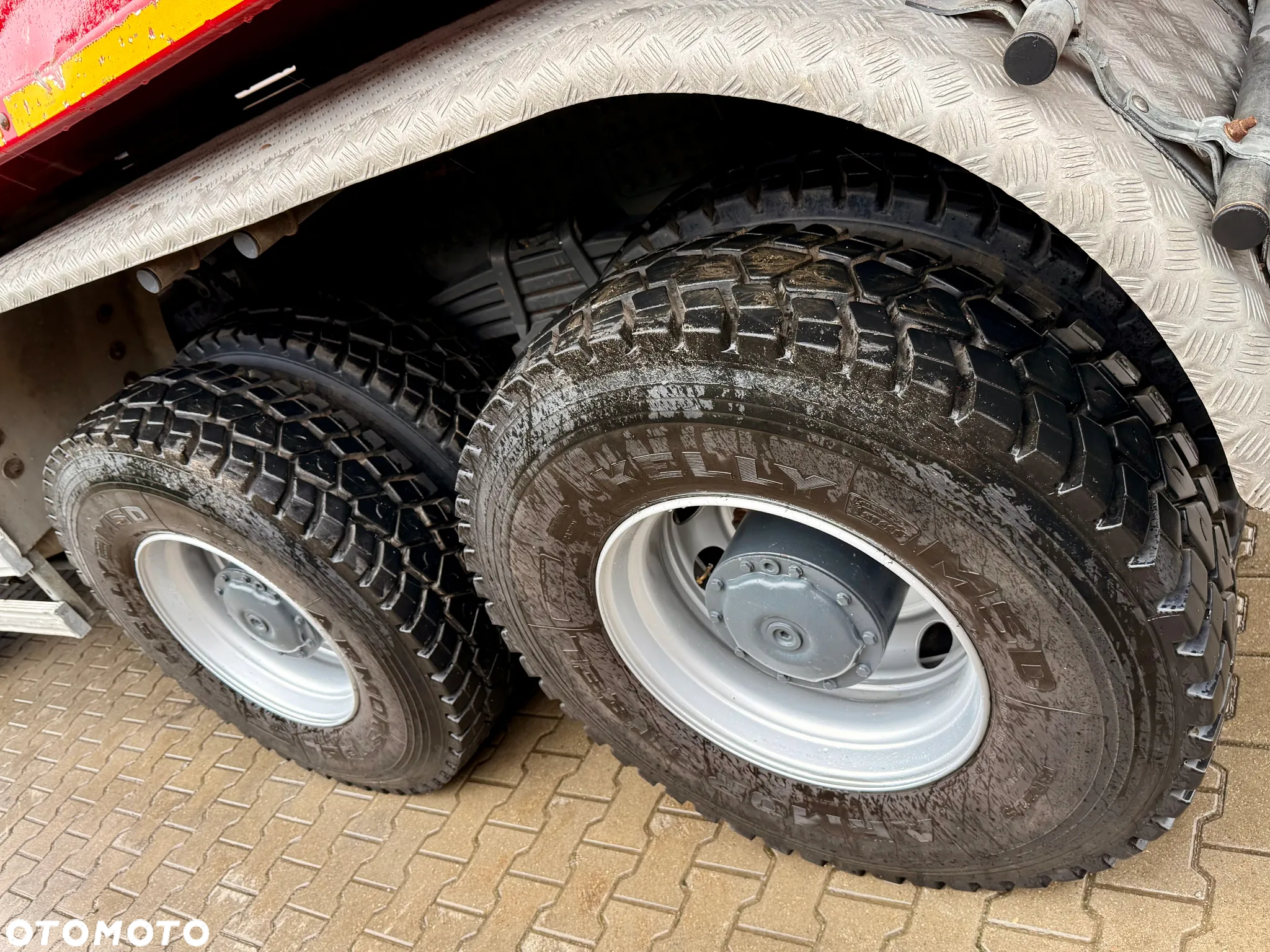 Mercedes-Benz Arocs 4145 | 8X8 | Manual - 17