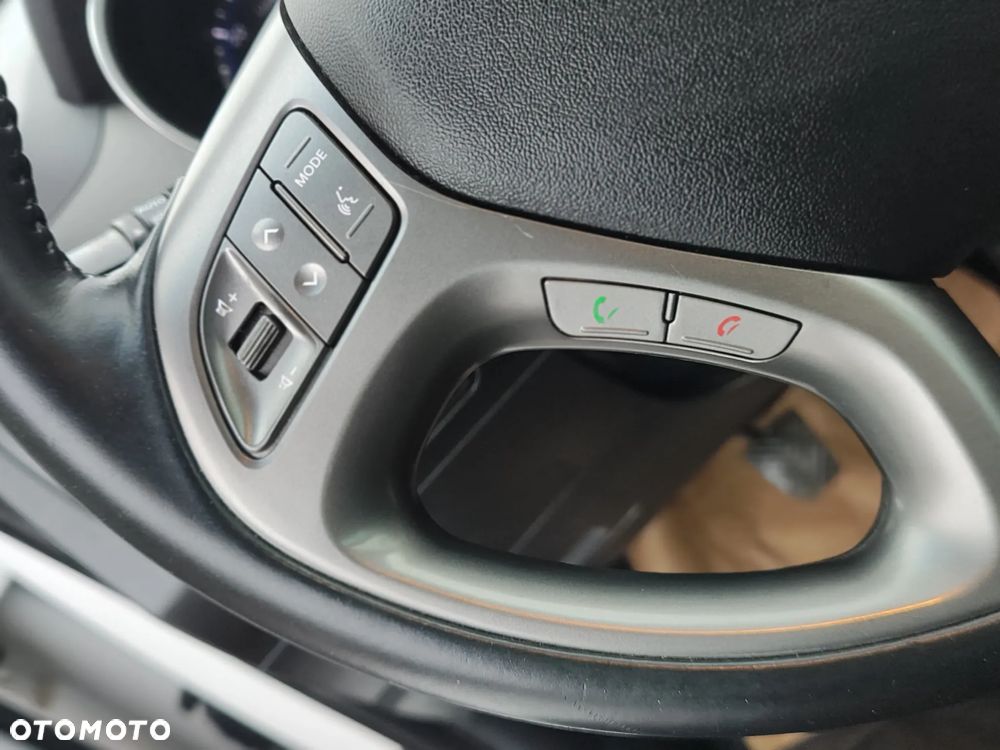 Hyundai ix35 2.0 CRDi 4WD Premium - 28