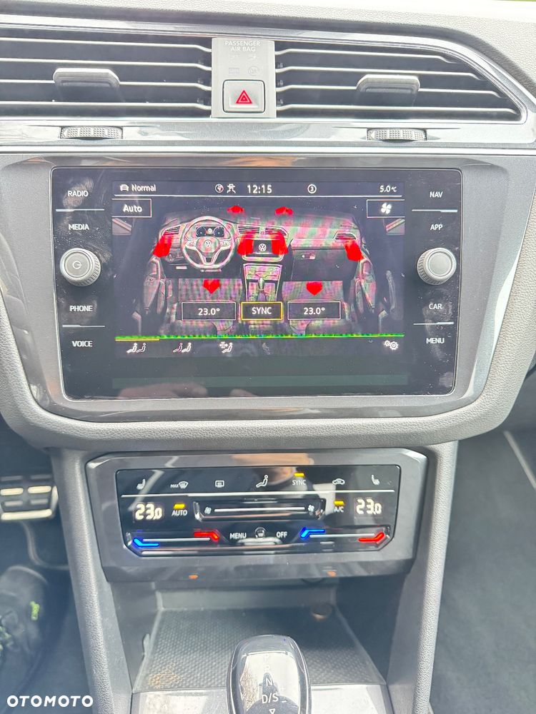 Volkswagen Tiguan 2.0 TDI SCR 4MotION DSG R-Line - 26