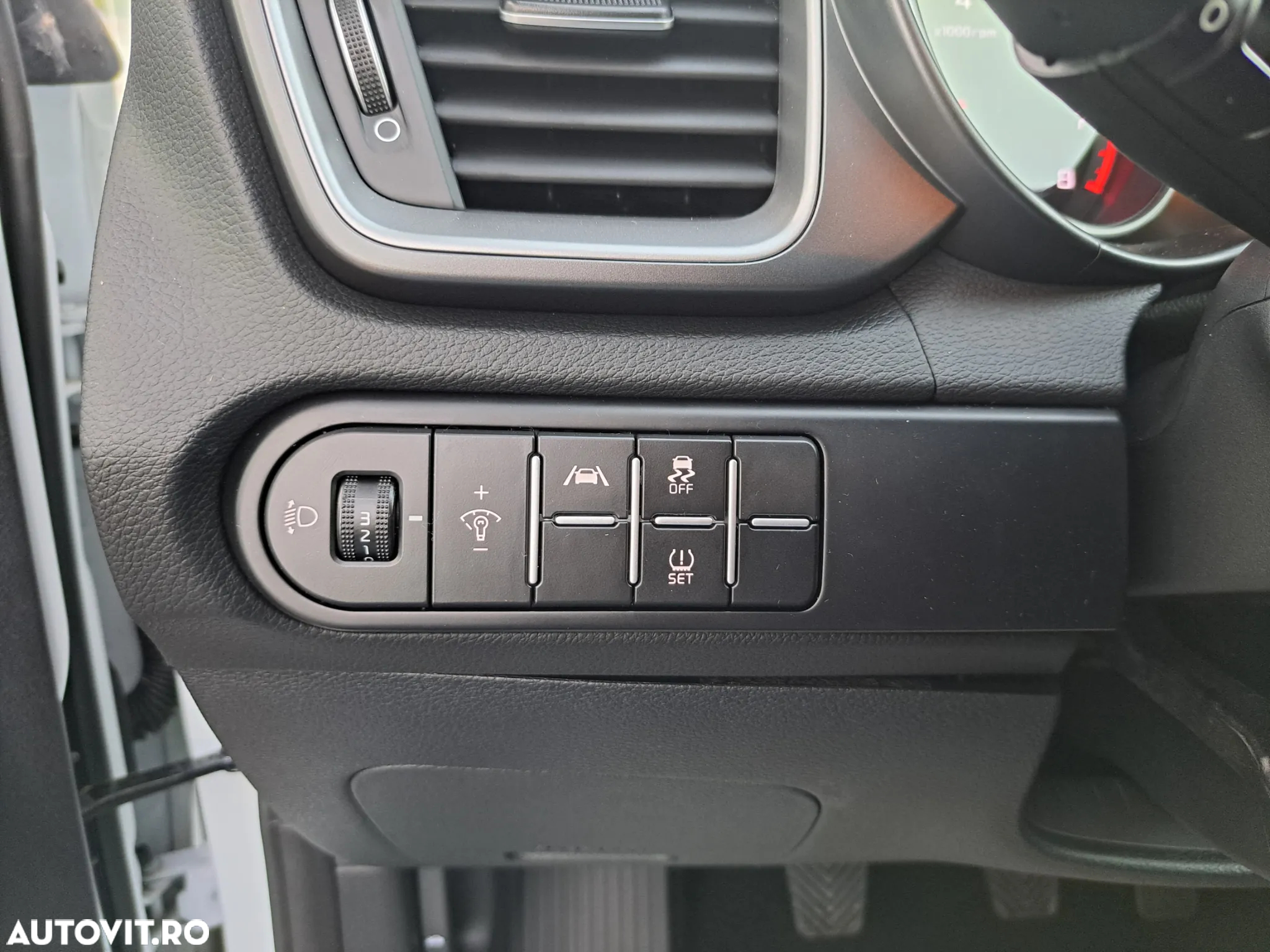 Kia XCeed 1.5 T-GDI 6MT City - 13