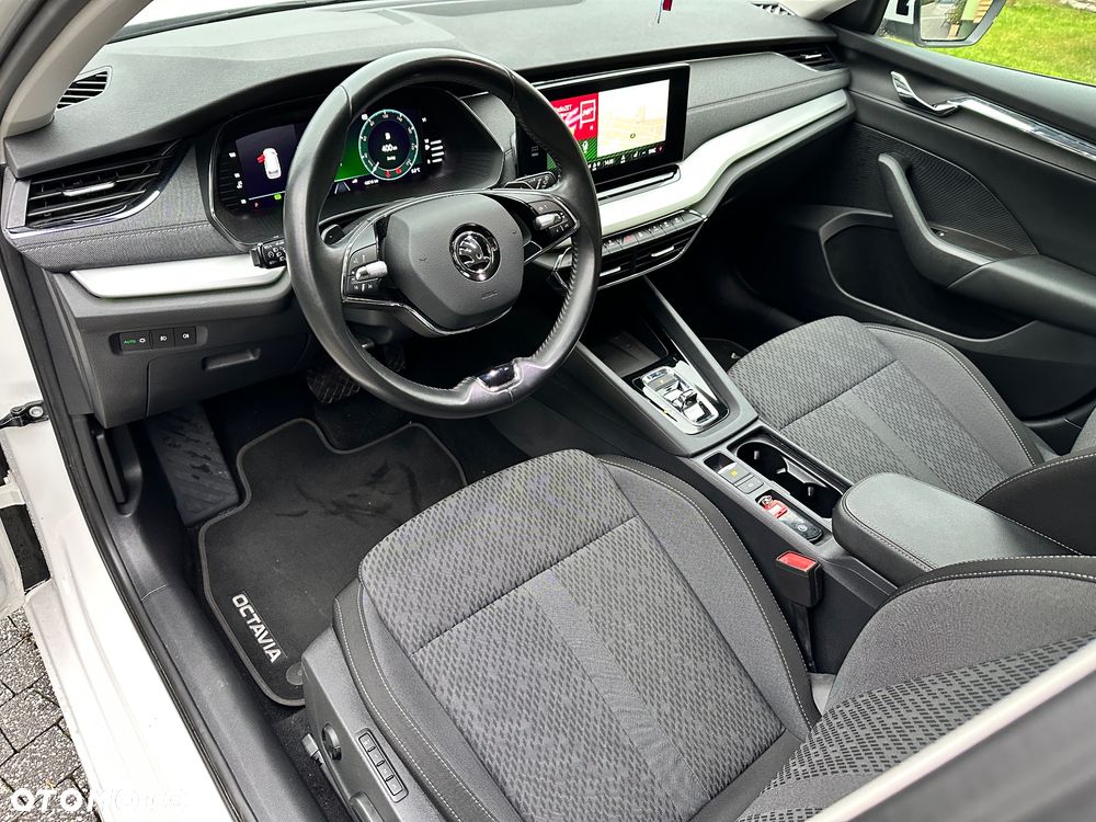 Skoda Octavia 2.0 TDI DSG Style - 15