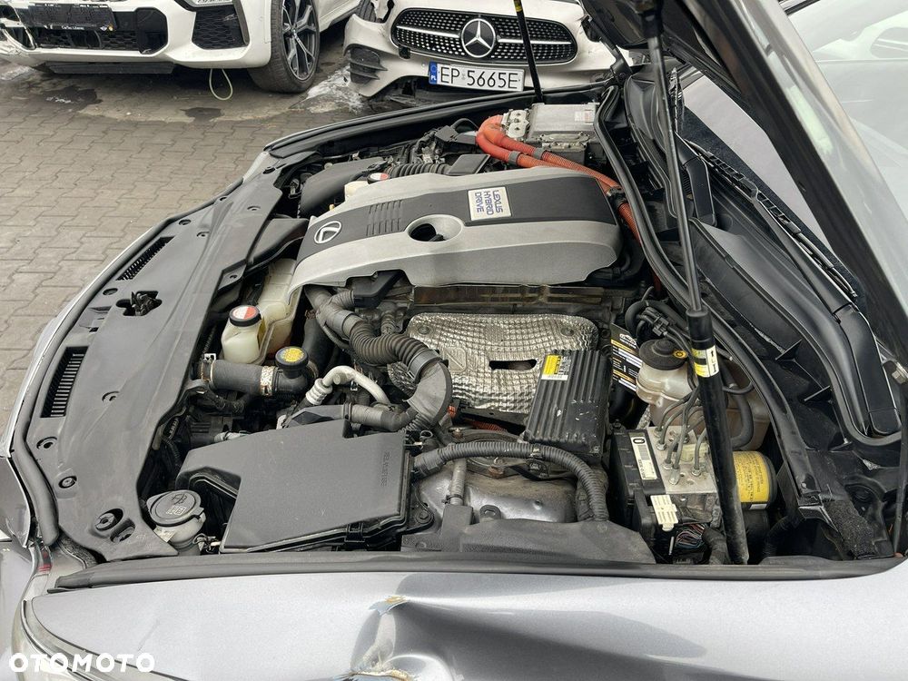 Lexus IS 300h Comfort - 13
