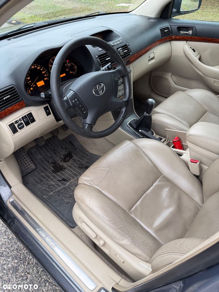 Toyota Avensis 2.0 VVT-i Prestige - 6