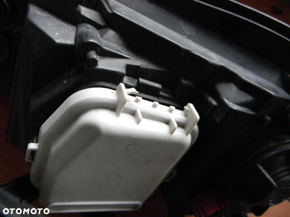 lampa prawa soczewkowa OPEL CORSA C COMBO EUROPA - 7