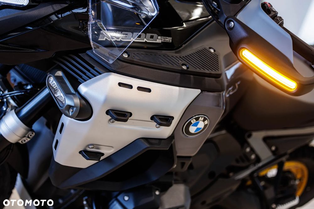 BMW R - 9