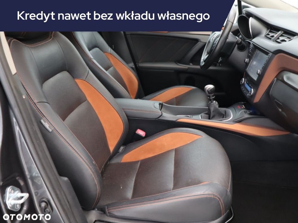 Toyota Avensis - 11