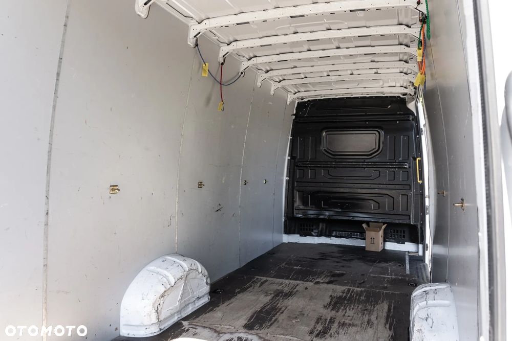 Volkswagen Crafter - 8