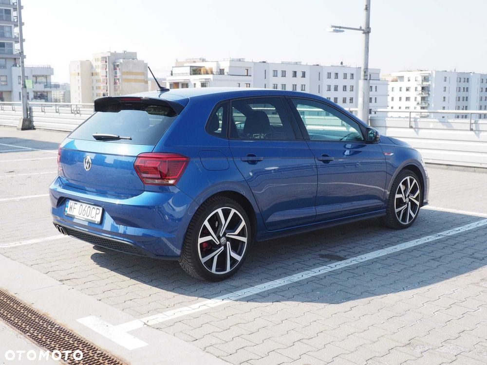 Volkswagen Polo - 4