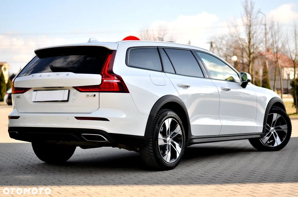 Volvo V60 Cross Country B4 D AWD Plus - 10