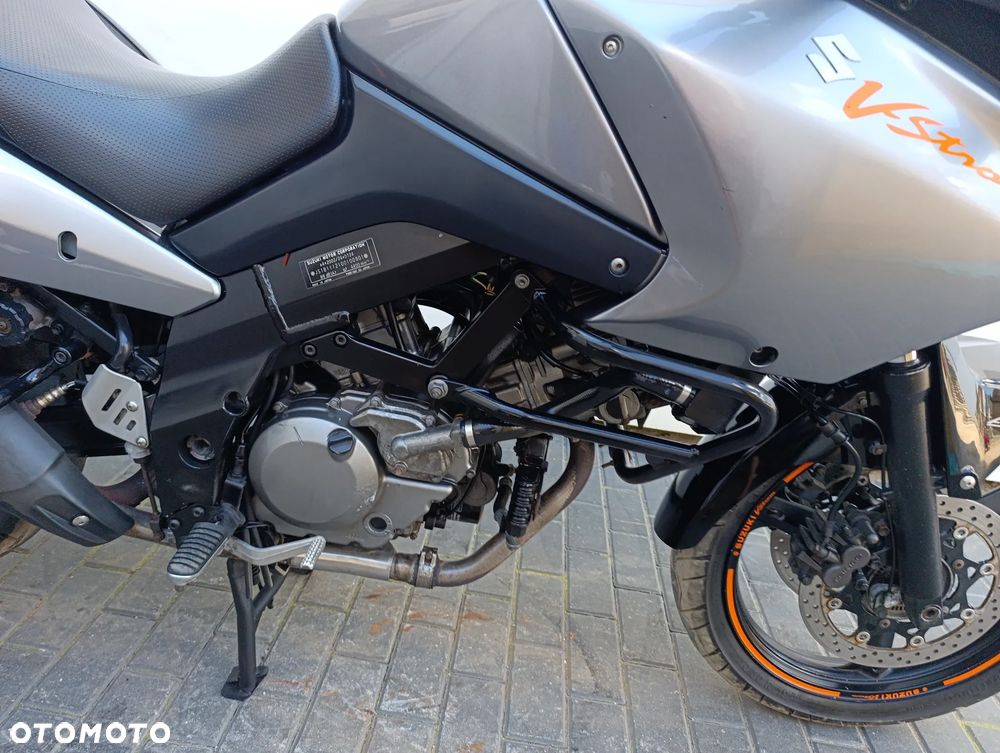 Suzuki V-STROM - 28
