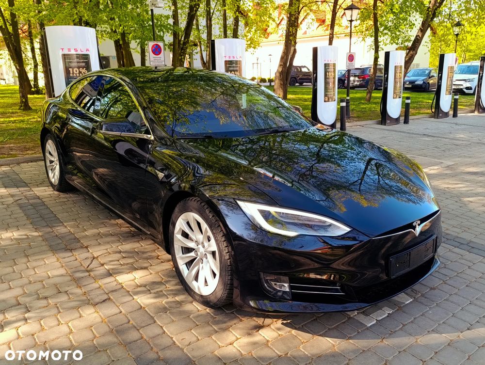 Tesla Model S Long Range Plus - 2