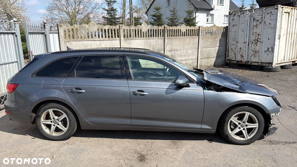 Audi A4 Avant 2.0 TDI ultra S tronic - 6
