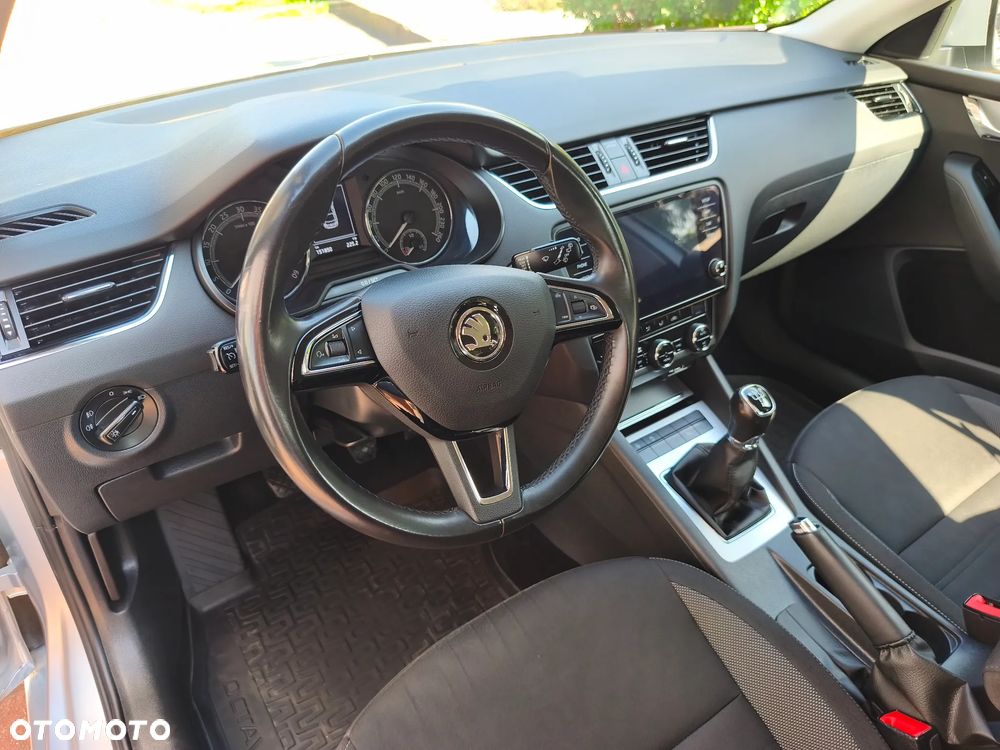 Skoda Octavia 1.6 TDI SCR Ambition - 10
