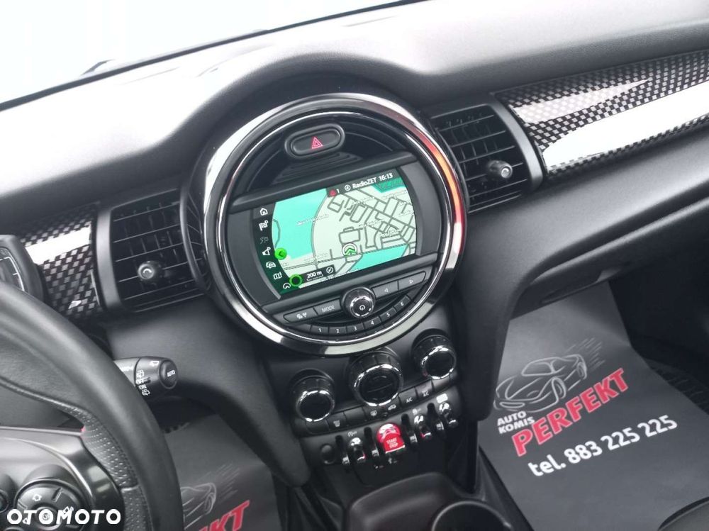 MINI John Cooper Works - 25