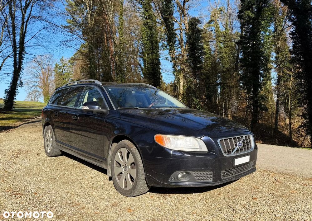Volvo V70 2.5T Summum - 2