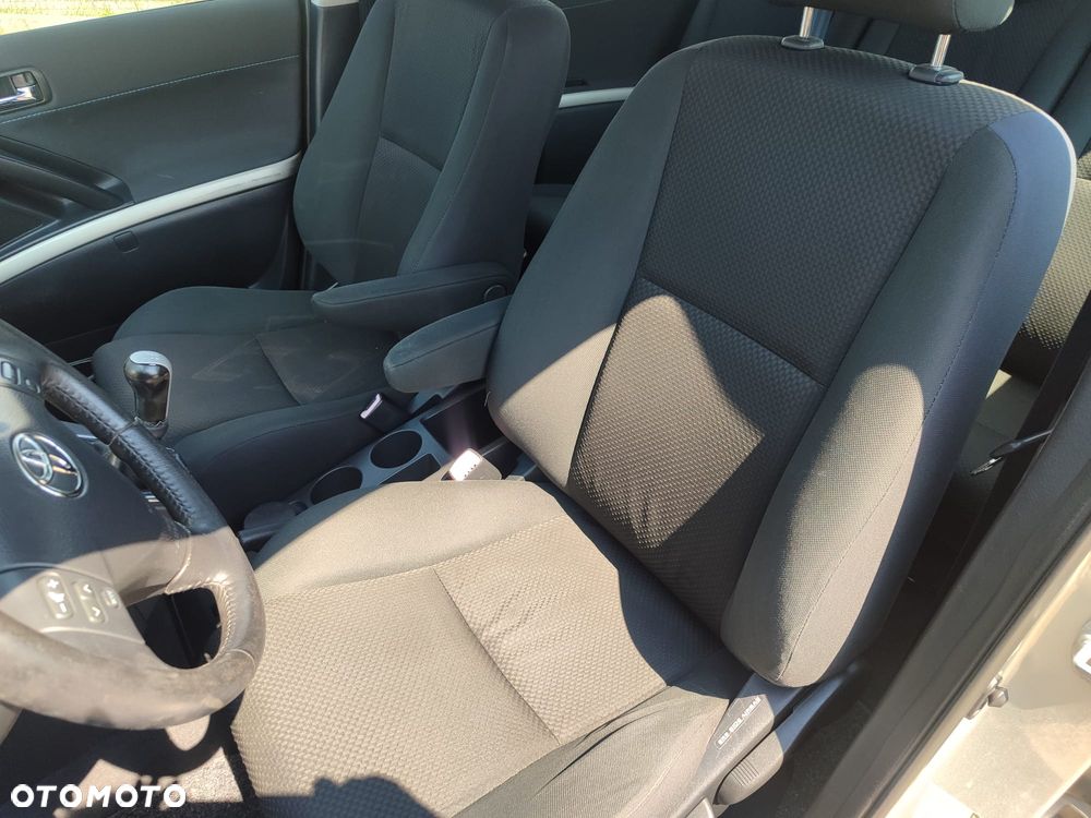 Toyota Corolla Verso - 23