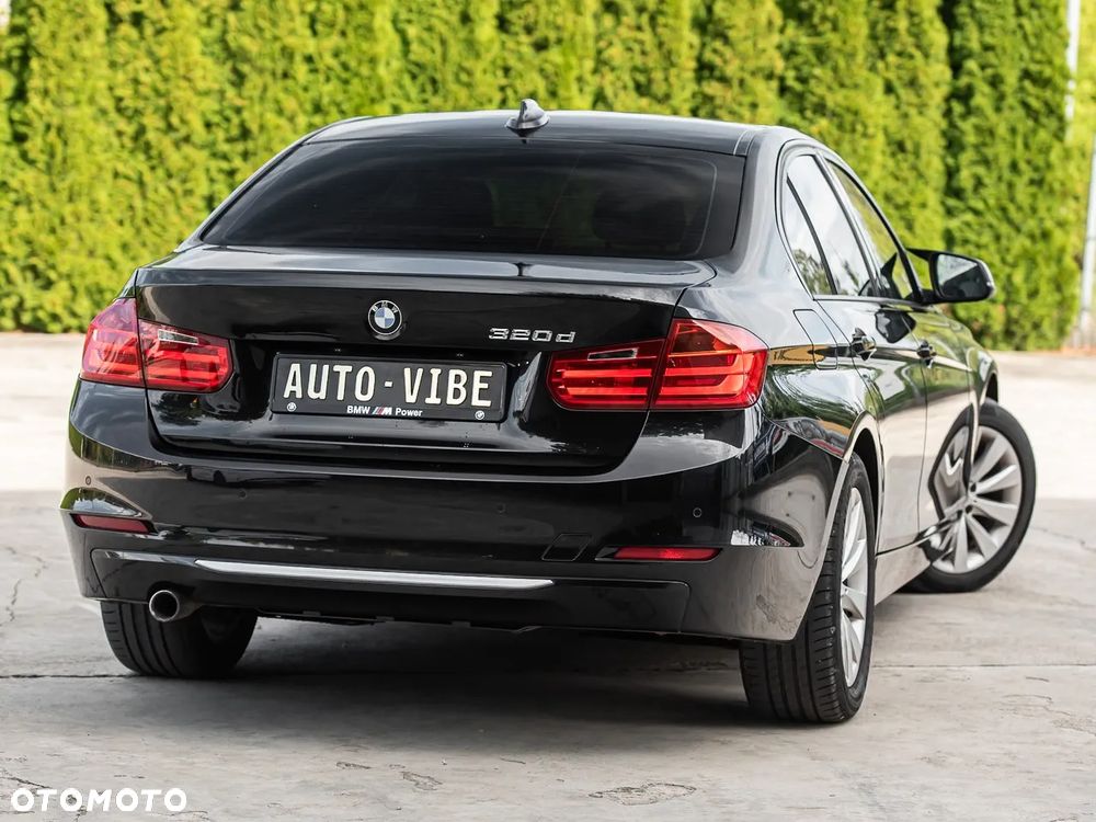 BMW Seria 3 320d Blue Performance Modern Line - 12
