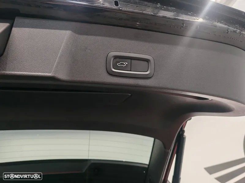 Volvo XC 40 2.0 D3 Inscription Geartronic — fotografia 28
