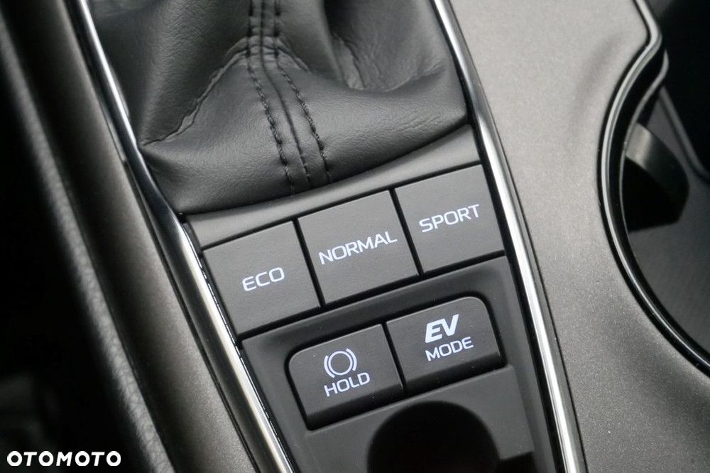 Toyota Camry 2.5 Hybrid Comfort CVT - 19
