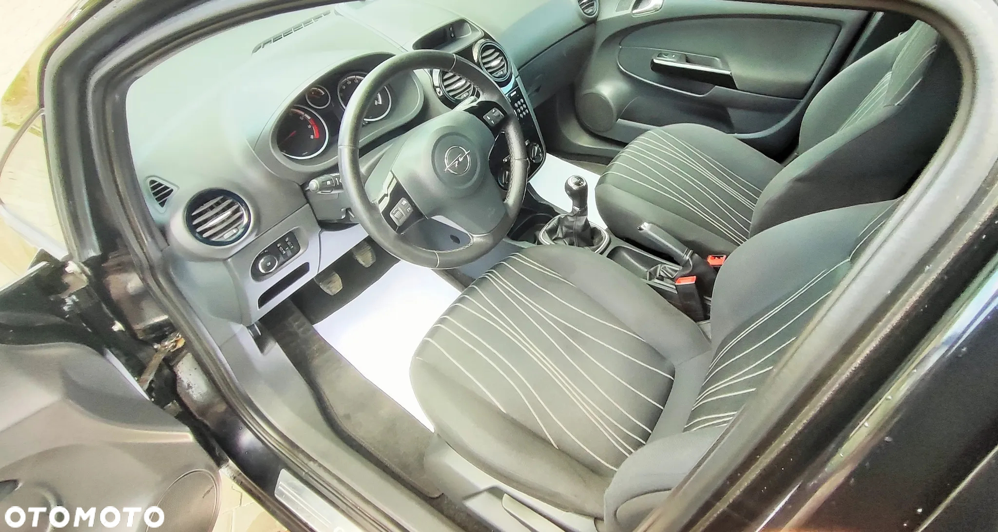 Opel Corsa 1.4 16V 111 - 4