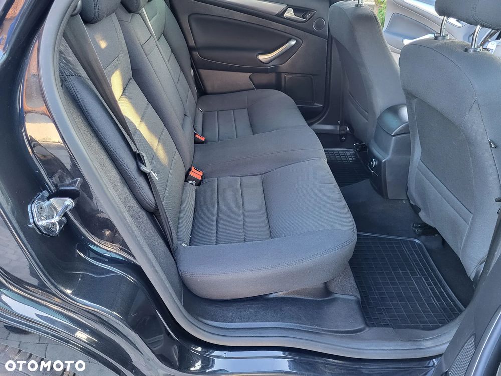 Ford Mondeo 2.0 EcoBoost Titanium - 19