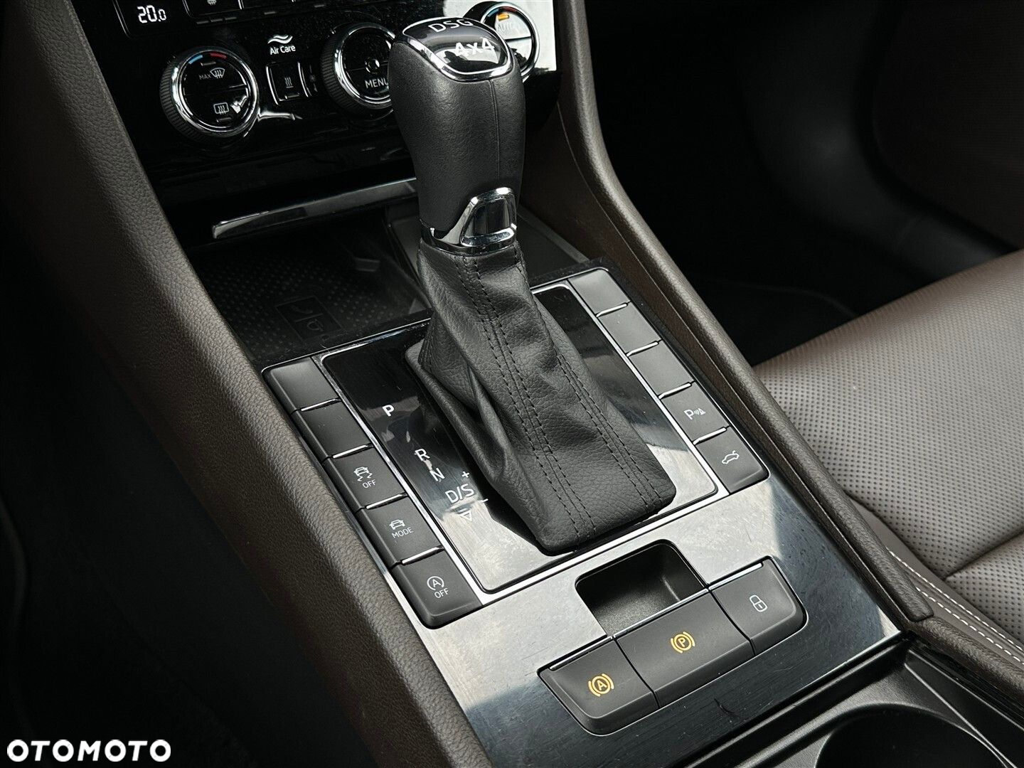 Skoda Superb 2.0 TSI 4x4 L&K DSG - 20