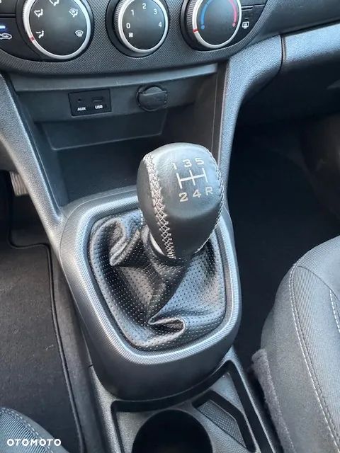 Hyundai i10 - 24