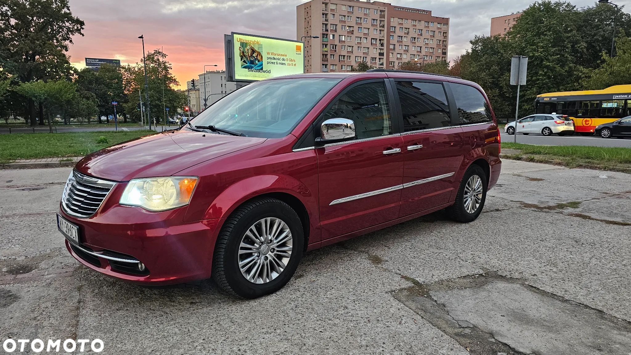 Chrysler Town & Country 3.6 Limited - 1