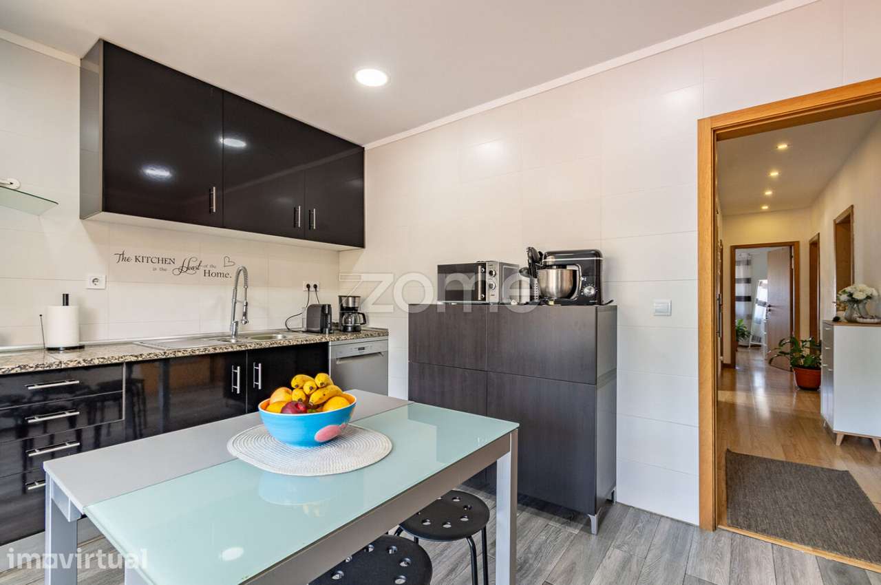 Apartamento T2+2 no Centro da Senhora da Hora - Grande imagem: 4/35