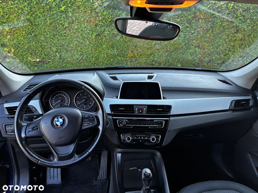 BMW X1 sDrive16d - 11