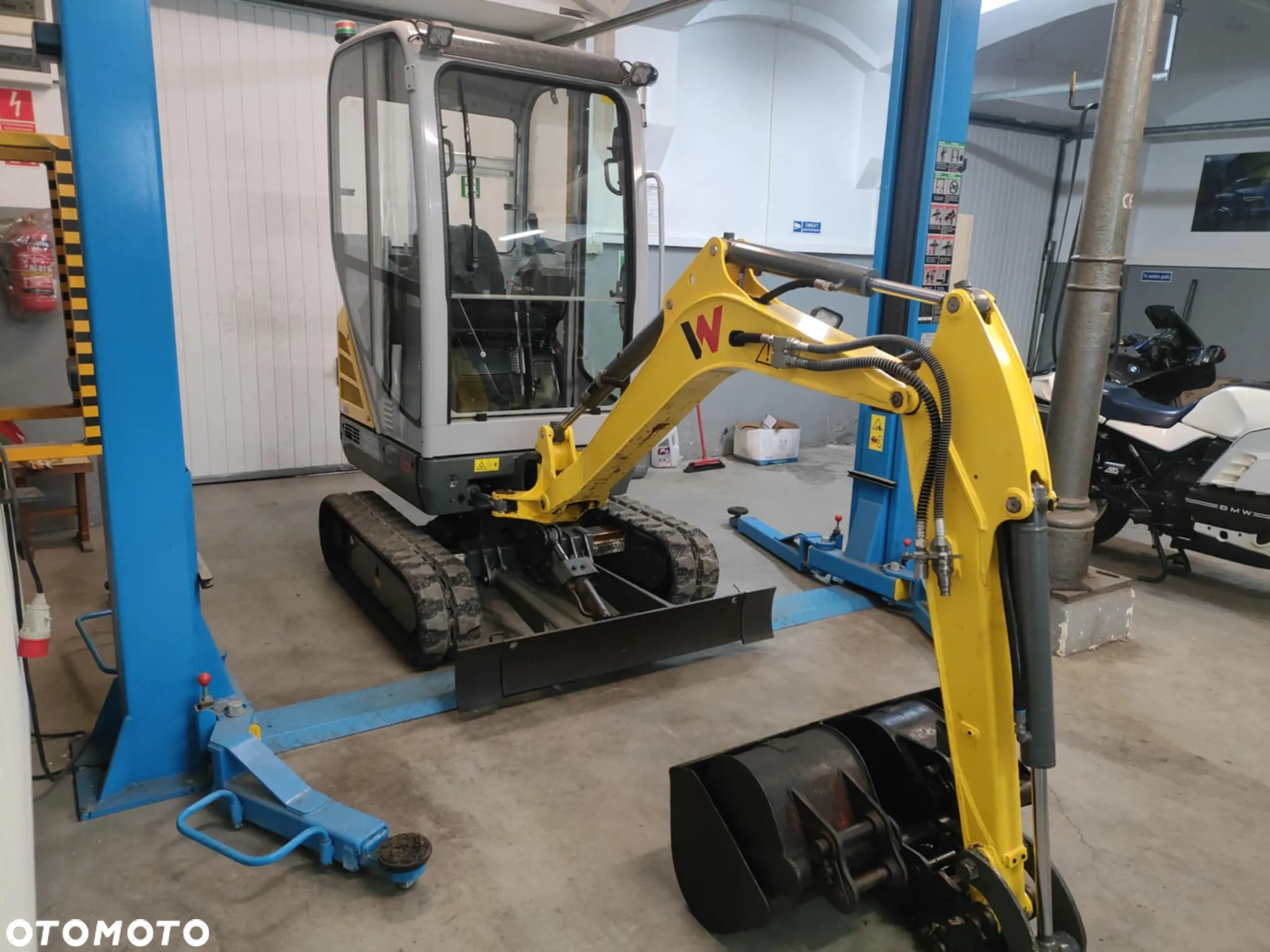 Wacker Neuson ET 16 2022rok tylko 740 mtg 3 łyżki - 16