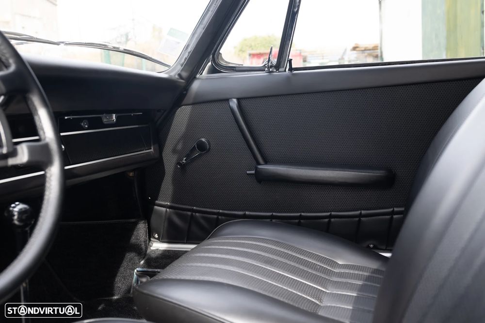 Porsche 911 Série F - 19