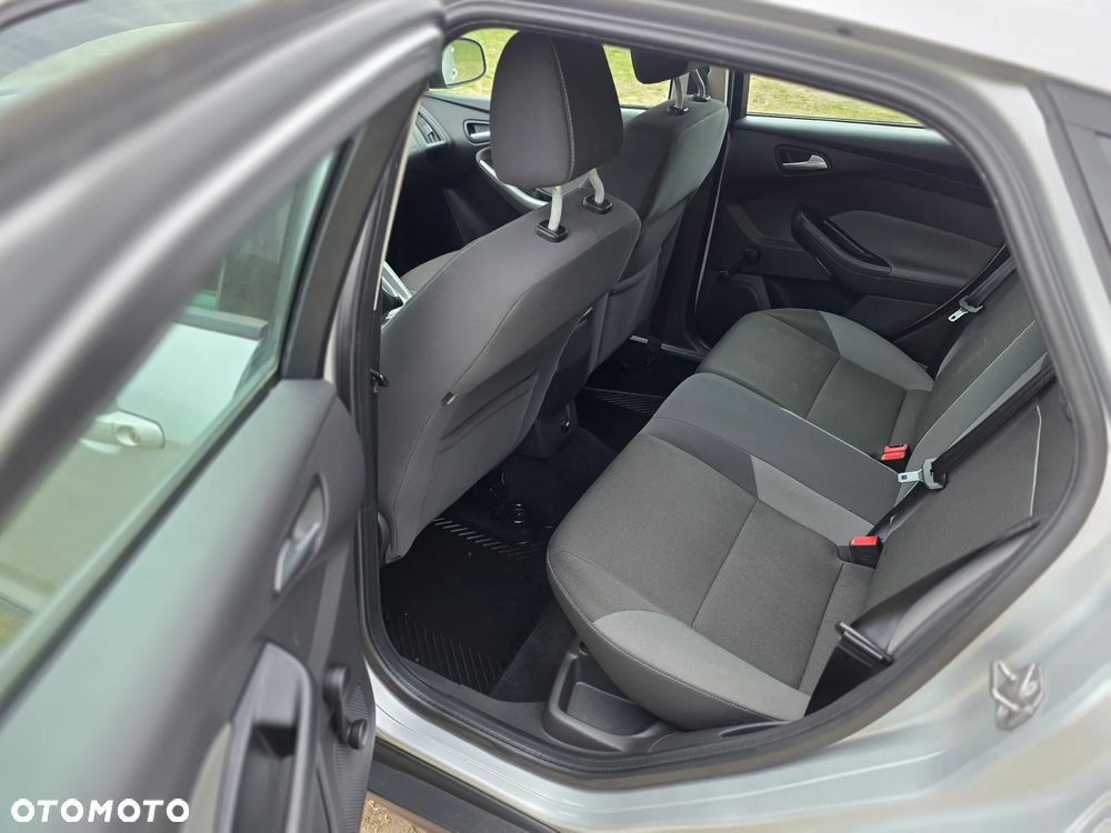 Ford Focus 1.6 TDCi DPF Champions Edition - 15