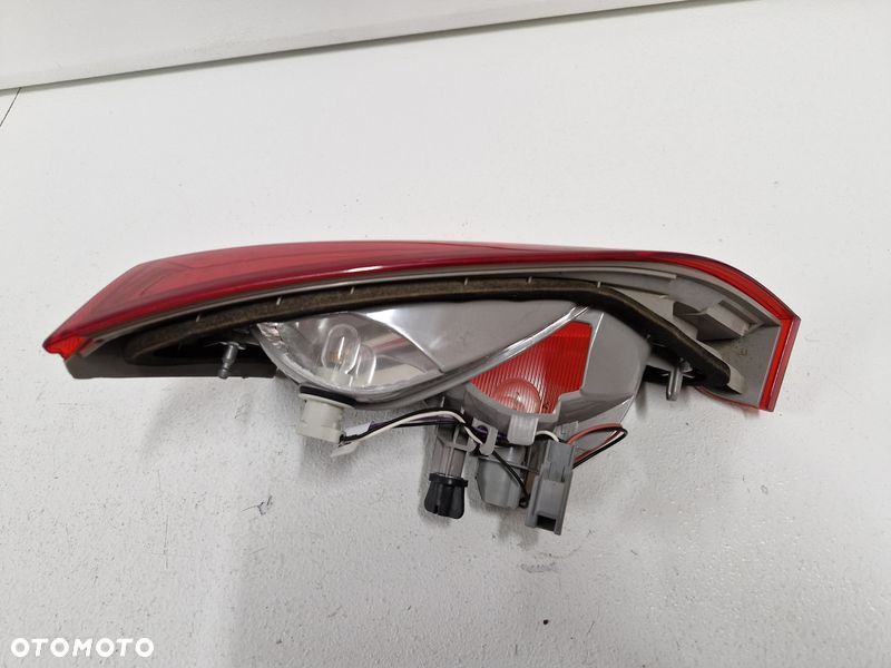 FORD FOCUS 3 III MK3 KOMBI LIFT LAMPA PRAWY TYŁ PRAWA TYLNA W KLAPĘ F1EB-13A602-BA - 3