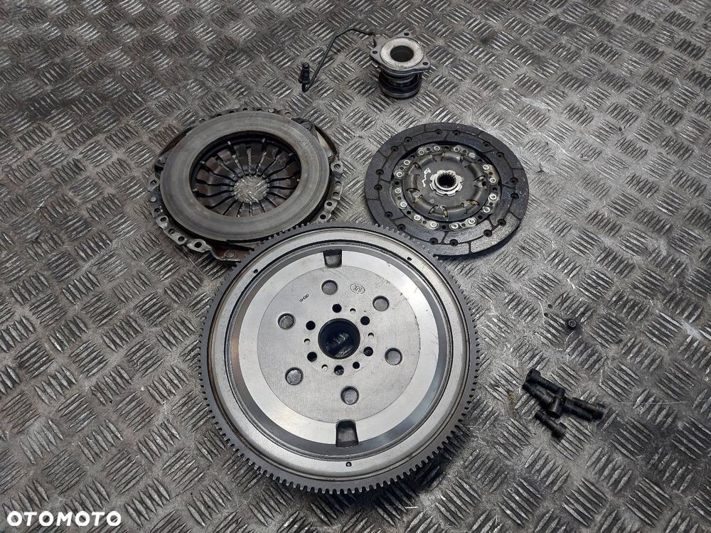 KOŁO DWUMASOWE + TARCZA DOCISK ŁOŻYSKO OPOROWE OPEL ASTRA J 1.4 T 55565495 - 7