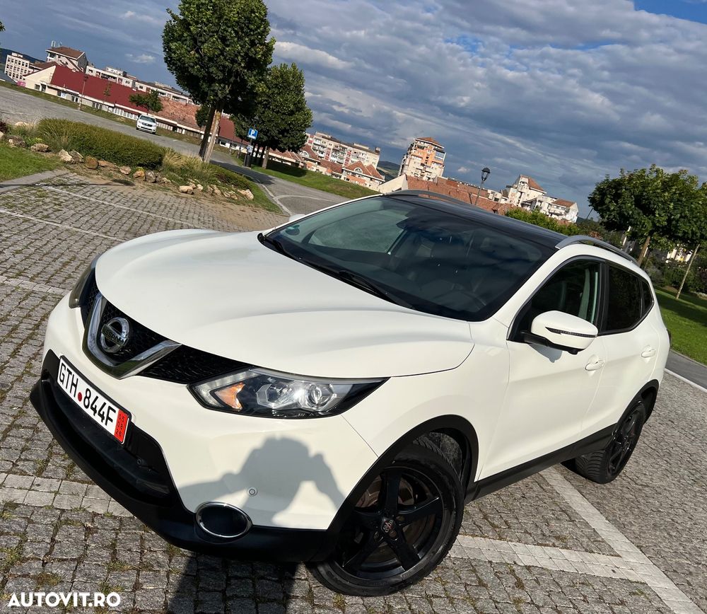 NISSAN Qashqai 2015