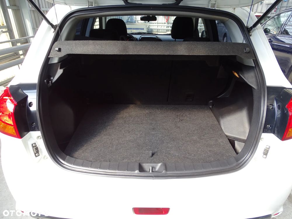 Mitsubishi ASX 1.6 Intense - 37