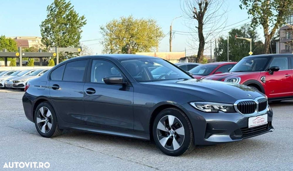 BMW Seria 3 320i AT - 11