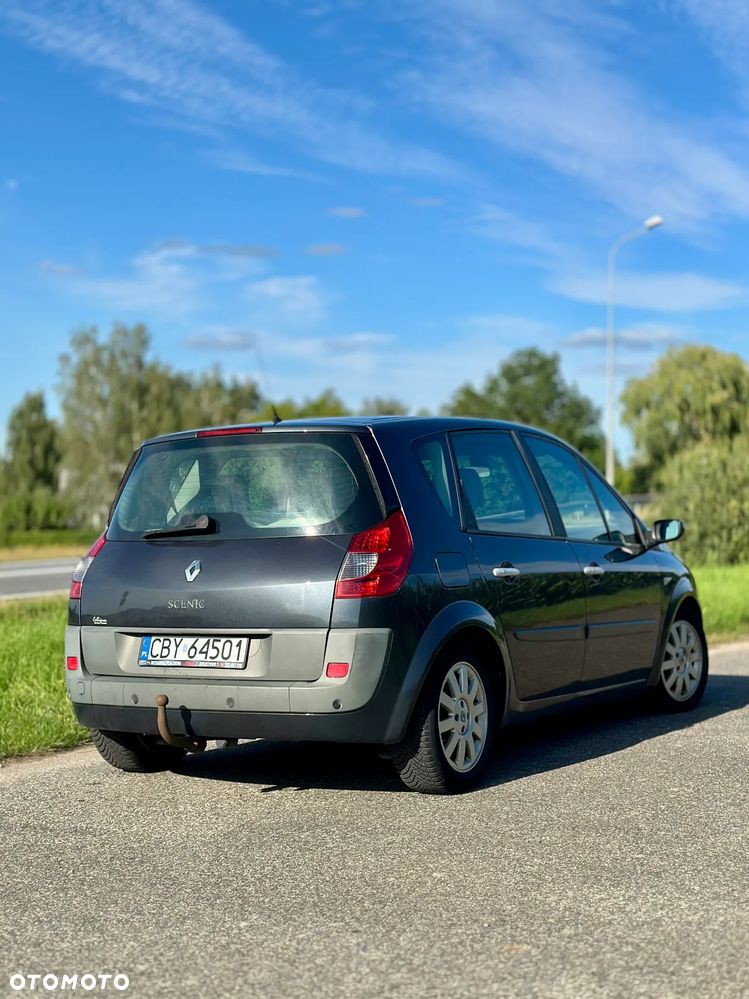 Renault Scenic 1.5 dCi Confort Privilege - 4