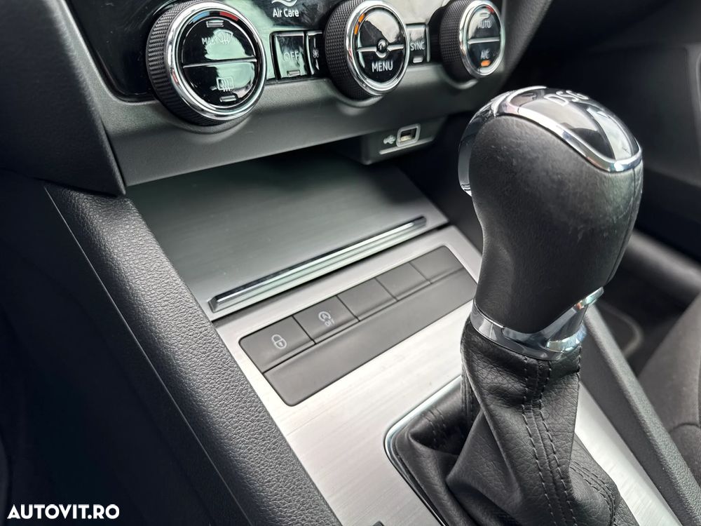 Skoda Octavia 1.5 TSI DSG Style - 26