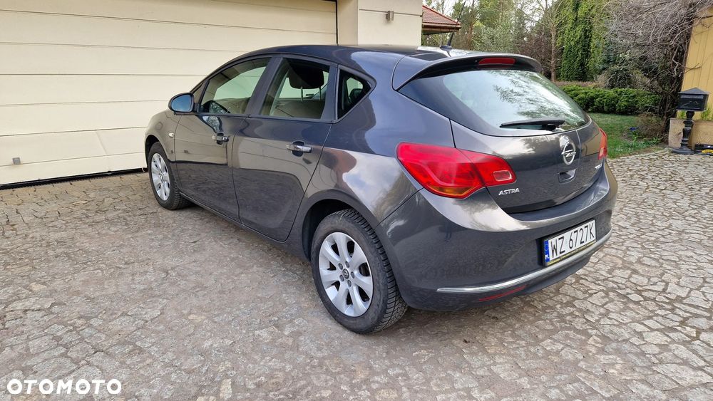 Opel Astra 1.4 T Enjoy - 9