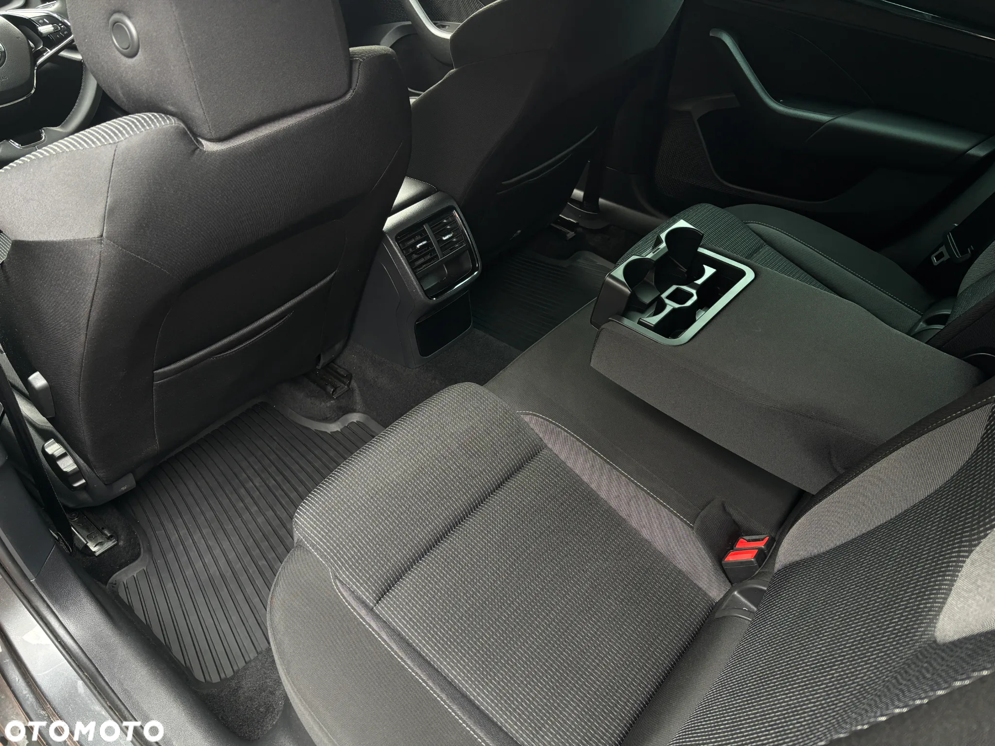Skoda Octavia 1.5 TSI ACT Ambition - 6