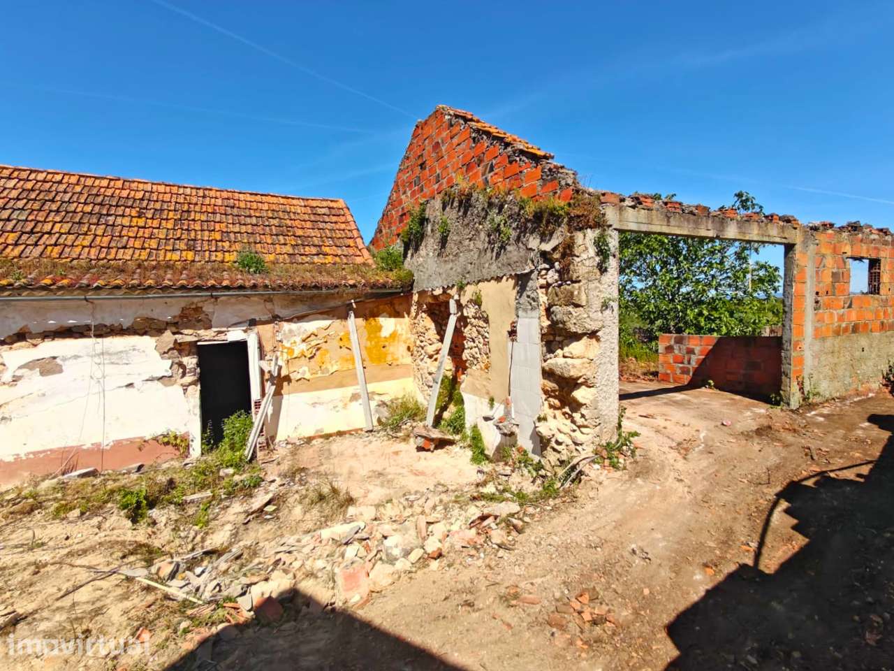 Moradia para reconstruir - Grande imagem: 5/8