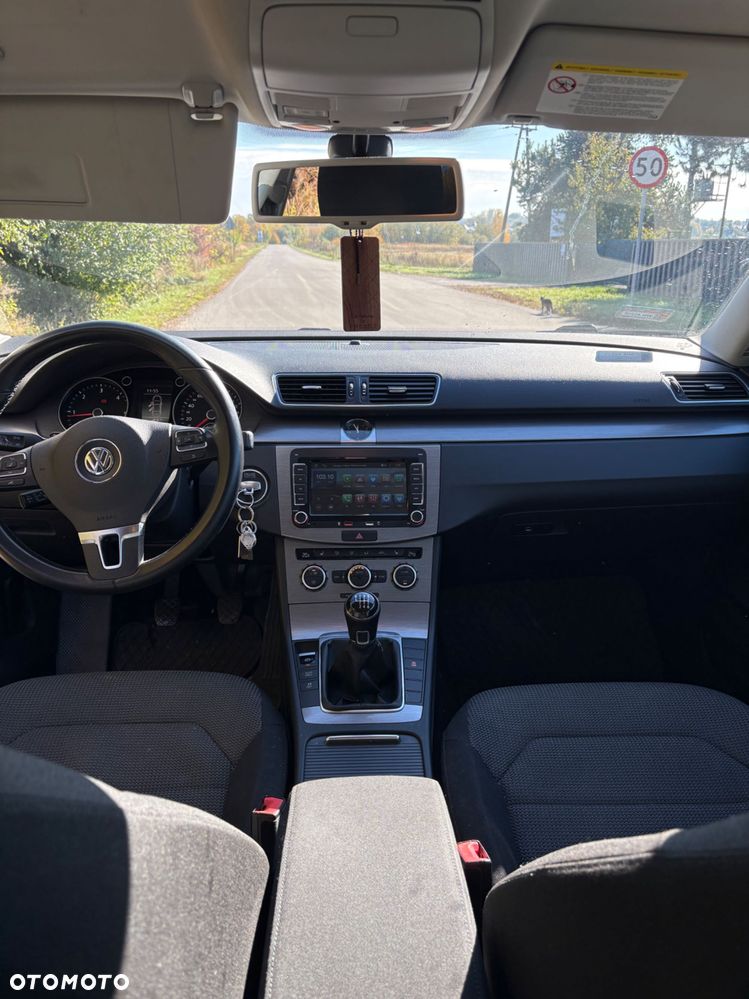 Volkswagen Passat - 6